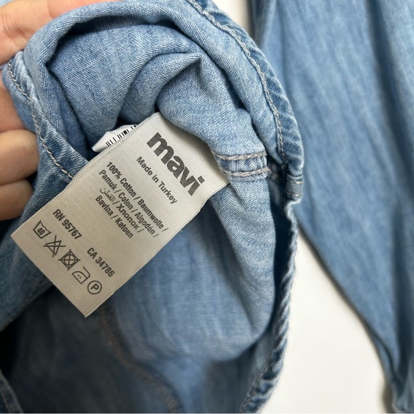 mavi jeans embroidered flowers buttown down shirt chambray - Picture 4 of 9